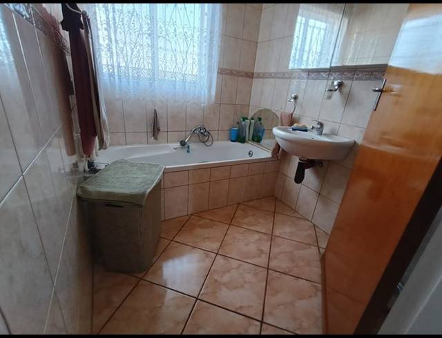 3 BEDROOM HOUSE FOR SALE IN EDELWEISS